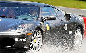 EXPERIENCE FERRARI